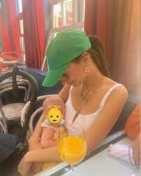 So why wouldn't she be perfect for instagram? Emily Ratajkowski Emrata Instagram Photos And Videos