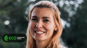 Ana Jaime's Instagram, Twitter & Facebook