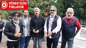 .boy gösteren behzat uygur'un babasını adını verdiği küçük oğlu nejat uygur kırmızı oda dizisinde ortaya çıktı. Nejat Uygur Un Cocuklariyla Olan Anisi Gozleri Doldurdu Iste O Hikaye
