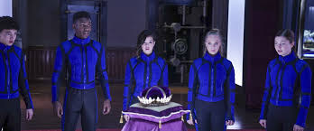 Con julie andrews, anne hathaway, hector elizondo, heather matarazzo. Secret Society Of Second Born Royals Movie Review 2020 Roger Ebert