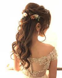 Dry Flowers With Half Up Hairdo For Wedding Dinner 1st March In Bride Valerie Hmua Joyce Ler Makeup Artist Up Hairdos Hairdo Wedding Wedding Hairstyles