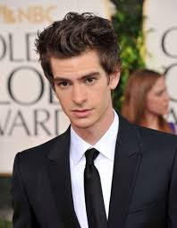Born in los angeles and raised in epsom, england, garfield began his career on the uk stage and in television productions. Andrew Garfield Marvel Filme Wiki Fandom