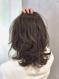 スポーツ ウルフカット ニュアンスウルフ ウルフ女子 ヘアスタイルや髪型の写真 画像 髪型 ミディアム パーマ 40代 ヘアスタイル セミロング ミディアム パーマ