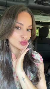 Amanda Redlin's Instagram, Twitter & Facebook