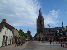 De truck begon hevig te roken bij de. Consumentenonderzoek Naar Gewenste Structuur Centrum Nederweert Nederweert24