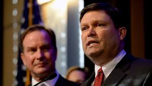 Former Detroit FBI chief to assist Flint water probe