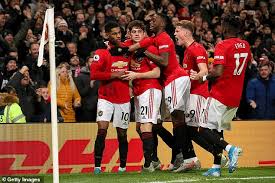 Man United Players Bitten By Dog During Coronavirus Lockdown Goalball Made of high quality stanless steel, with a ball and chain necklace as part of the set.