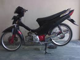 Saat diselidiki, ternyata tuh motor yang aslinya karbu namun dibuat injeksi ini hasil. Modifikasi Motor Karisma Warna Hitam Nah Bagi Pecinta Motor Ada Baiknya Kenali Beberapa Modifikasi Motor Bebek Yang Sedang Hits Ini Motor Gambar Sepeda Motor