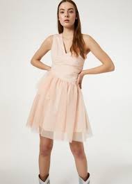 Verrai consigliata dagli esperti del settore per trovare il look adatto al tuo stile e alla tua. Liu Jo Abiti Da Cerimonia Estate 2020