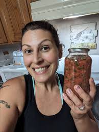 Can you make salsa with green tomatoes?