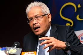 内长：警查2169滥用社媒案· 10年共106人控上庭- 国内- 带你来国会- 即时国会