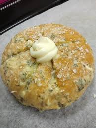 Masukkan gula dan kacau rata. Resepi Korean Cream Cheese Garlic Bread Simple Je