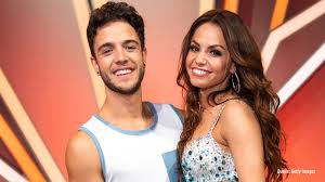 Luca hänni (25) und tanzpartnerin christina luft (30) zeigen ihre gefühle jetzt ganz offen. Luca Hanni Und Christina Luft Insta Post Entfacht Spekulationen