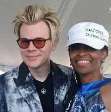 Sheila Gilmore (@ggroupmarketing)