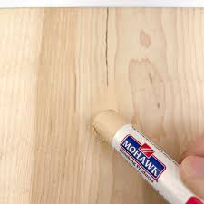 Rags (more of these than you think you need!) use a primer that also works to fill the wood pores. Wood Filler Vs Wood Putty What S The Difference The Handyman S Daughter