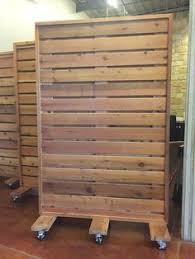 1000 Ideas About Partition Walls On Pinterest Office Partitions Trennwand Garten Lamellenwand Raumteiler Holz