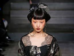Squeeze a section of hair between your fingers and pull it taut. Everything You Need To Know About Baby Bangs