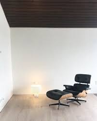 Hallo Du Sessel Endlich Konnten Wir Das Arme Ding Aus Dem Kellerloch Holen Er Hat Heute Viel Pflege Und Liebe Geb Eames Lounge Chair Eames Lounge House Inspo