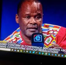 COMING UP] Xoli Mngambi will be in conversation with AfriForum's Barry  Bateman at 17h20. #Newzroom405