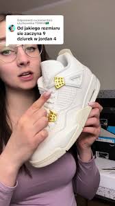 Odpowiadanie użytkownikowi @TÖNKA🇸🇦 Od jakiego rozmiaru zaczyna się 9  dziurek przy sznurówkach?🤔 #jordan #jordan4 #jordan4frozenmoments  #jordan4gold #jordan4thunder