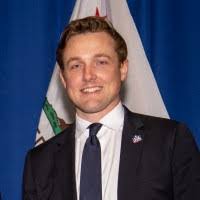 Eric Lew's Instagram, Twitter & Facebook