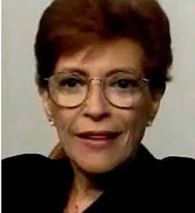 Más conocida como locutora y actriz, también cantaba y lo hacía muy bien.  Nuestra Consuelito nació un 4 de diciembre. Gloria de Cuba.