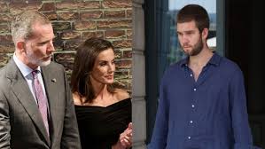 Juan Urdangarin se muda al Palacio de la Zarzuela: así será su nueva vida  junto a Felipe VI y Letizia Ortiz