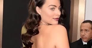 Margot Robbie Is a Whole New Woman at the 2014 Oscars