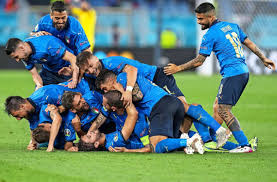 Der aktuelle trainer der nationalmannschaft von italien ist roberto mancini. G4yz9lx4hpdkcm