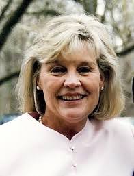 Annie Mott's Instagram, Twitter & Facebook