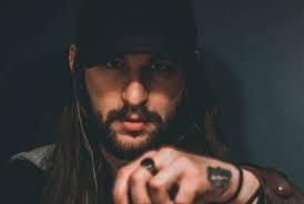 Just tie the scarf around your head and you will look fashionable. How To Wear A Baseball Cap With Long Hair Owen Fred