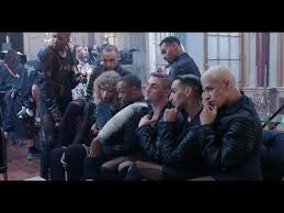Taylor Swift Look What You Made Me Do Dance Taylor Swift Releases Dancing Bts Clip From Lwymmd Just Random Things Taylor Swift Videos Taylor Swift Singer