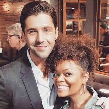 In almost every scene with helen, she falls for drake's charm and snuffs josh's practicality and hard work. Nickalive Drake Josh Stars Josh Peck And Yvette Nicole Brown Reunite