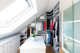 Begehbarer Kleiderschrank Trotz Schrage Begehbarer Kleiderschrank Dachschrage Kleiderschrank Fur Dachschrage Begehbarer Kleiderschrank