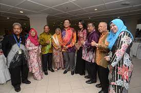 Jabatan perhutanan negeri sembilan, blok c, tingkat 4 kompleks setiausaha kerajaan 70503. Galeri Foto Album Program Ramah Mesra Yb Timbalan Menteri Bersama Warga Kkmm Dan Media Negeri Sembilan Di Jabatan Penyiaran Malaysia Seremban Negeri Sembilan Pada 26 Julai 2018 Image Program