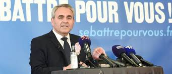 Each nation had to submit a squad of eighteen players, at least fifteen of whom had to be born on or after 1 january 1989, and three of whom could be older dispensation players. Xavier Bertrand La Region Encore Mais La Region D Abord Le Point
