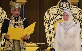 Download as doc, pdf or read online from scribd. Antara Dif Dif Kenamaan Yang Hadir Sempena Istiadat Pertabalan Yang Di Pertuan Agong Detik Bersejarah Di Istana Negara Foto Astro Awani