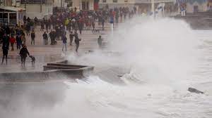 Prévisions météo, vigilance et suivi en temps réel dans la région. Tempete Ciara Nord Et Pas De Calais En Orange Jusqu A Lundi Les Ter A L Arret Dimanche Soir
