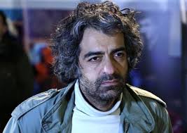 انتشار خبر قتل فجیع بابک خرمدین ، کارگردان سینما توسط پدر و مادرش روز گذشته شوک بزرگی به جامعه وارد کرد و همه را در بهت و حیرت فرو برد. Ø¯Ø±Ù¾ÛŒ Ù¾ÛŒØ¯Ø§ Ø´Ø¯Ù† Ù¾ÛŒÚ©Ø± Ù…Ø«Ù„Ù‡ Ø´Ø¯Ù‡ Ø¨Ø§Ø¨Ú© Ø®Ø±Ù… Ø¯ÛŒÙ† Ú©Ø§Ø±Ú¯Ø±Ø¯Ø§Ù† Ø³ÛŒÙ†Ù…Ø§ Ù¾Ø¯Ø± Ø§Ùˆ Ø¨Ù‡ Ù‚ØªÙ„ Ø§Ù‚Ø±Ø§Ø± Ú©Ø±Ø¯ Ø§ÛŒØ±Ø§Ù† Ø§ÛŒÙ†ØªØ±Ù†Ø´Ù†Ø§Ù„
