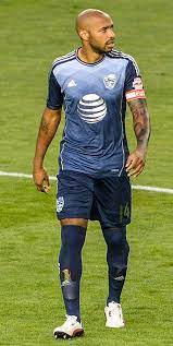 Sept ans après la fameuse handball de thierry henry, le 19 novembre 2009 les verts ont officiellement tourné la page. Thierry Henry Wikiwand