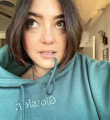 Jodie Link's Instagram, Twitter & Facebook