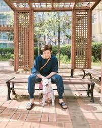 Está compuesta por siete integrantes: Pin By Myxumeo On Bts Namjoon Kim Namjoon Bangtan