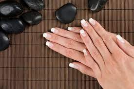 Verwenden sie zum schluss ihre nagelfeile und feilen sie ihre nägel leicht, bis sie wieder glatt sind. Gelnagel Entfernen Ohne Feilen So Geht S