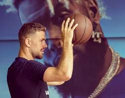 ⚽️ @liverpoolfc @england @nike www.cybersmile.org/testimonials. Centimeter Parametre Gaet I Stykker Jordan Henderson Instagram Strimmel Objector Fortrolig