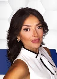 Leslie Li's Instagram, Twitter & Facebook