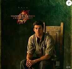 The hunger games ultimate collection! Hunger Games 2 L Embrasement Liam Hemsworth Et Son Regard De Seducteur Purepeople