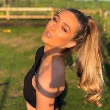 Jessie Breen's Instagram, Twitter & Facebook