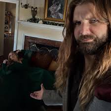 Hung out with my friends over at @romantasyillustrated Stay tuned! #booktok  #bookbrat #romantasyillustrated #bookstagram #photoshoot