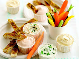 What is the difference between this recipe makes between 8 and 12 pita breads, depending on how big you'd like them to be. Garlic Pitta Breadsticks Annabel Karmel