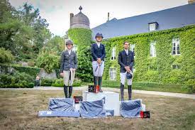 Julia krajewski und christoph wahler packen ihre koffer. Cci4 S Dreifachtriumpf Fur Deutsche Bundeskaderreiter In Arville Bel Buschreiter De
